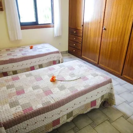 La Mar Deluxe - A Lovely 3 Bedroom - Magnificent Sea Views - Great Location Villa