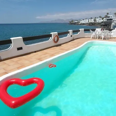 La Mar Deluxe - A Lovely 3 Bedroom - Magnificent Sea Views - Great Location Willa